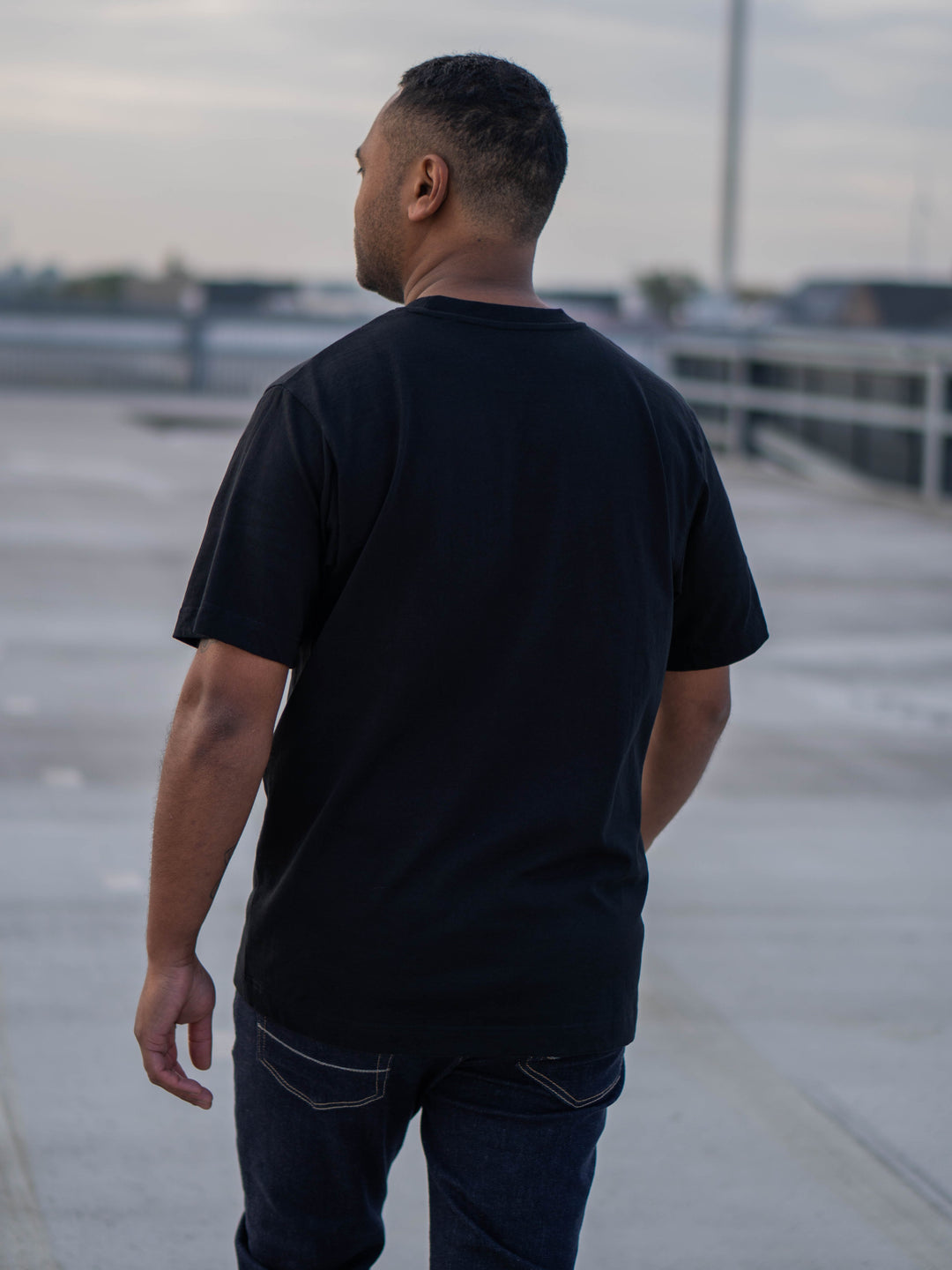 KRWZ Essential Tee - Relaxed Fit - Black